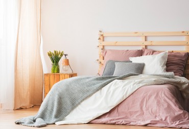 Qual è la vera differenza fra letto imbottito e letto in legno?